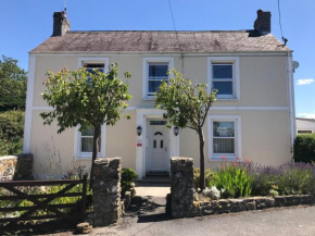 Гостиница Manordaf B&B  St Clears